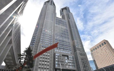 东京居民对敲诈害虫处理者和美容院感到厌烦